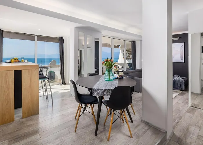Lux Apartment Sky View